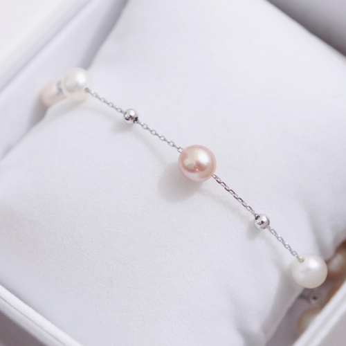 Rose-Shaped Pearl Brooch